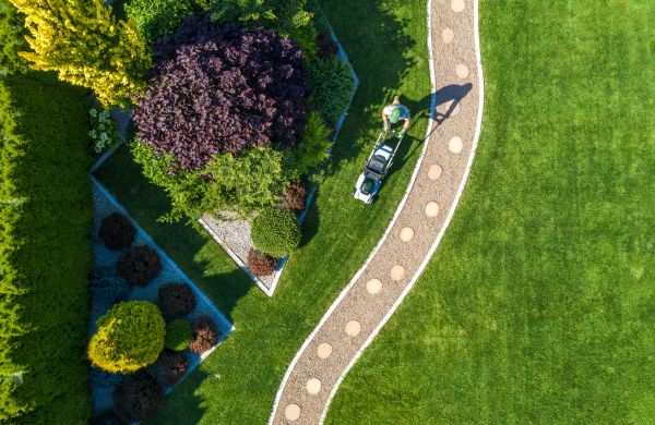 Cost of Mowing And Landscaping in Palm Bay